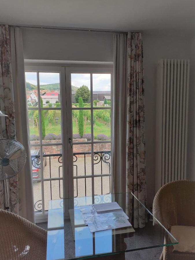 Das Landhotel Weingut Gernert Sankt Martin Bagian luar foto