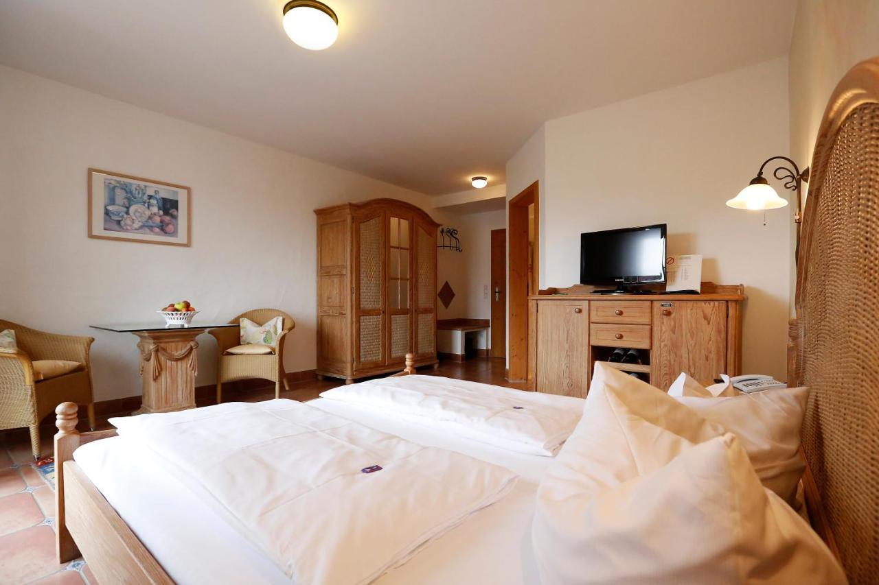 Das Landhotel Weingut Gernert Sankt Martin Bagian luar foto